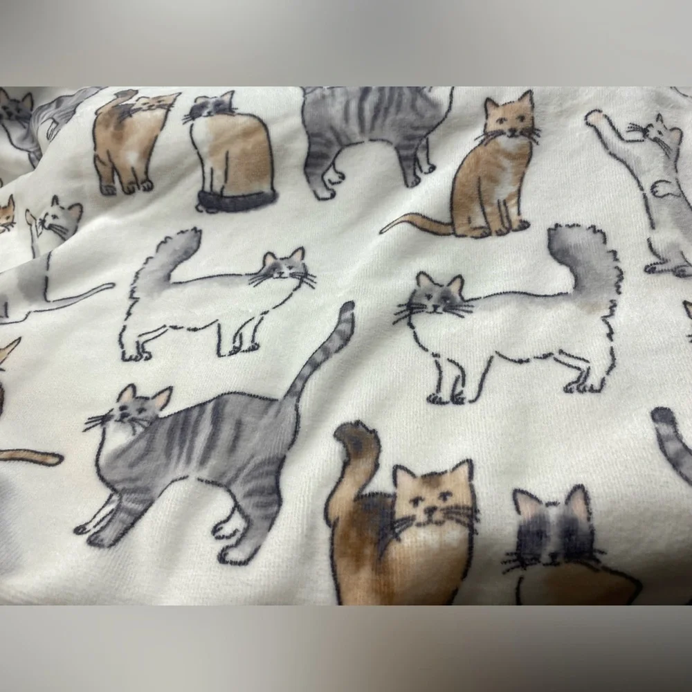DC Designs ❤️ Cat pattern (2) Bath(2) Hand (2)Tip Towels set NWT